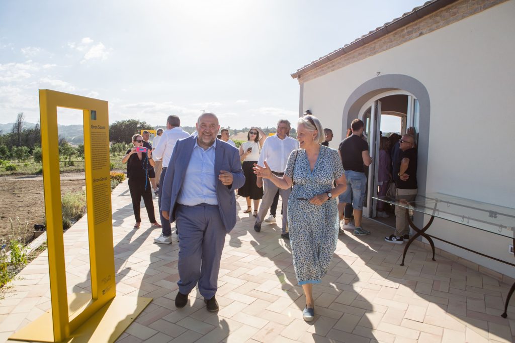 mondomini inaugurazione evento galleria 4